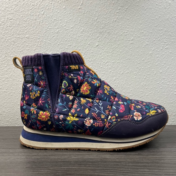 Anna Sui Shoes - Womens Anna Sui X Teva Ember Mid Quilted Sneakers Sz 8